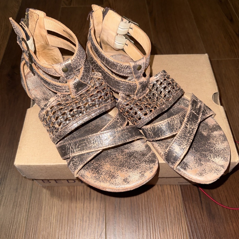 Bed Stu CAPRIANA Size 9 Brown Leather Gladiator Boho Sandals Flats Open Toe Shoe